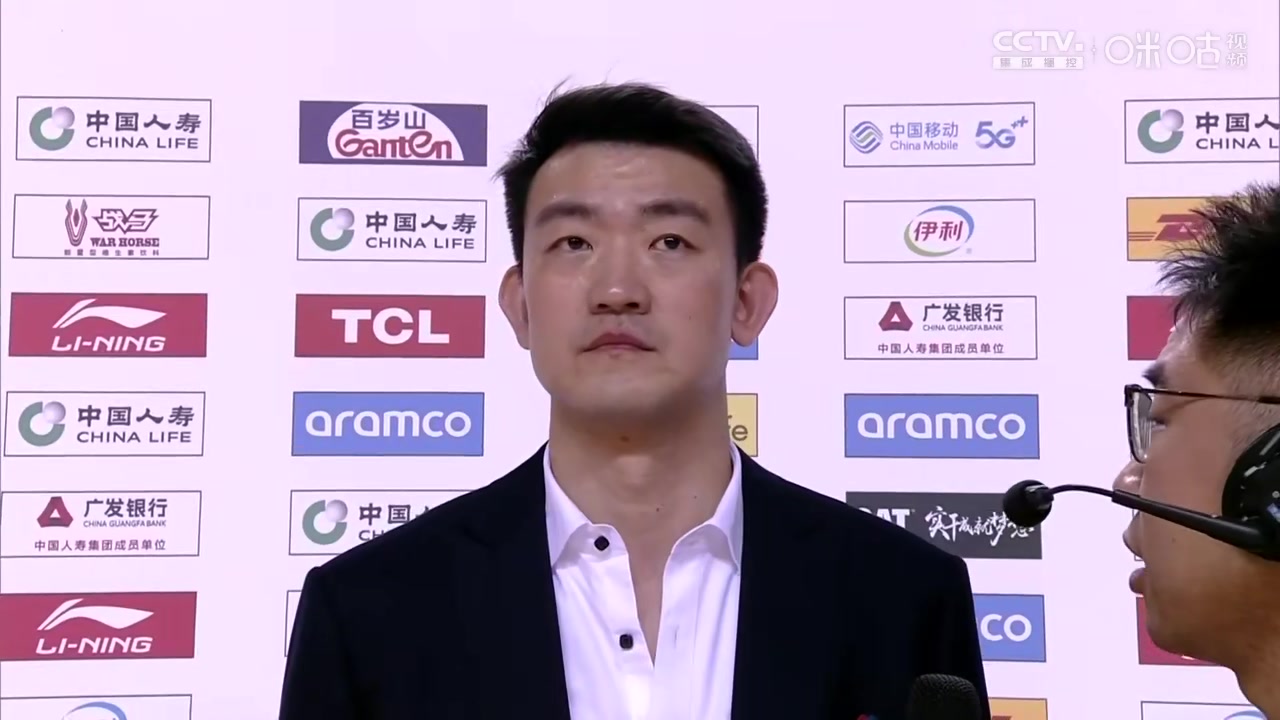 王博:这场比赛的对抗强度非常非常高 甚至超过了季后赛和半决赛